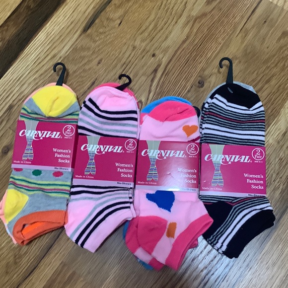carnival Accessories 55 Carnival 2 Pack No Show Socks New 8 Pair In
